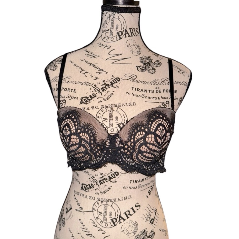 Victoria’s Secret Lace Underwire Bra Size 34B - Picture 3 of 7